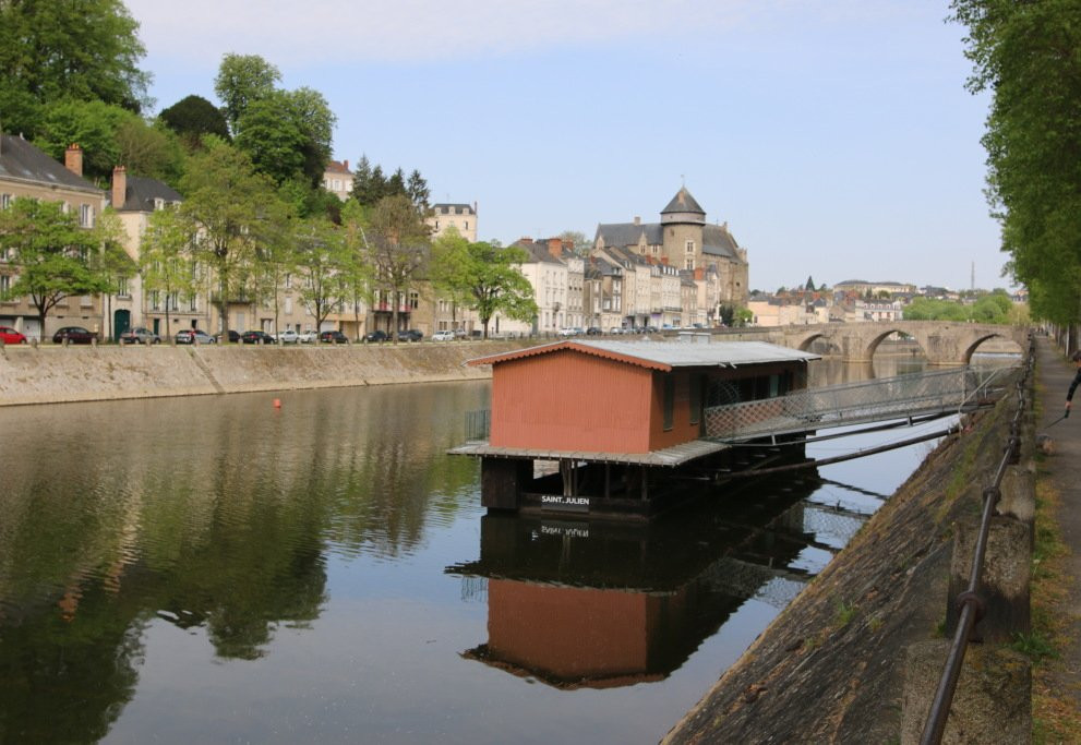 Bateau Lavoir Saint-Julien景点图片