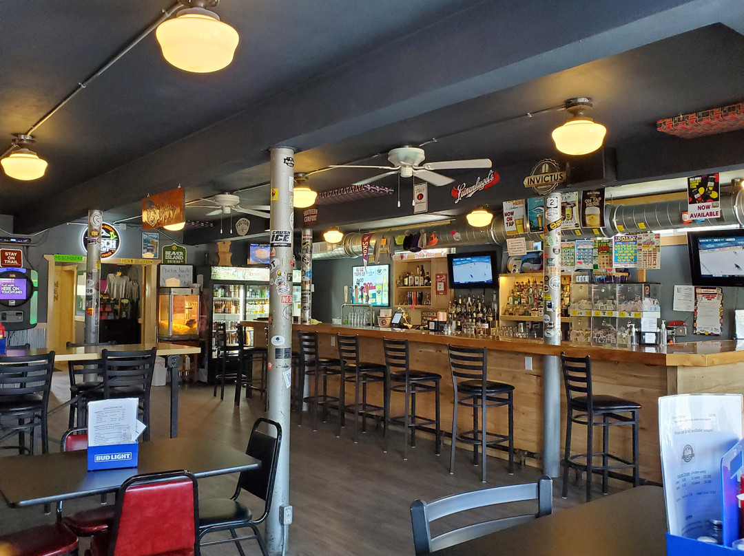 Leino's Riverside Pub