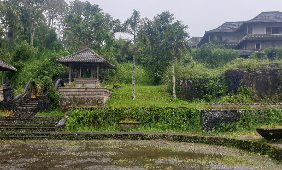 Abandoned Bedugul Hotel景点图片