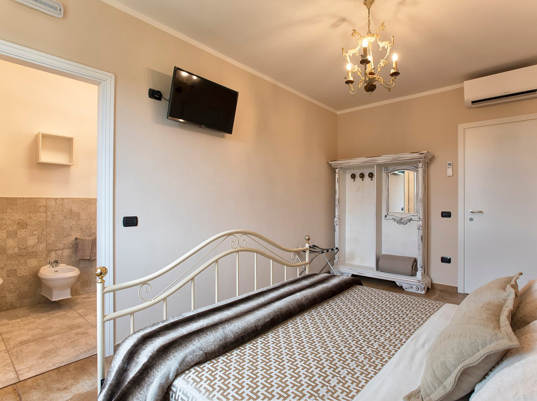 Villa Malvasio Pool and Jacuzzi主图