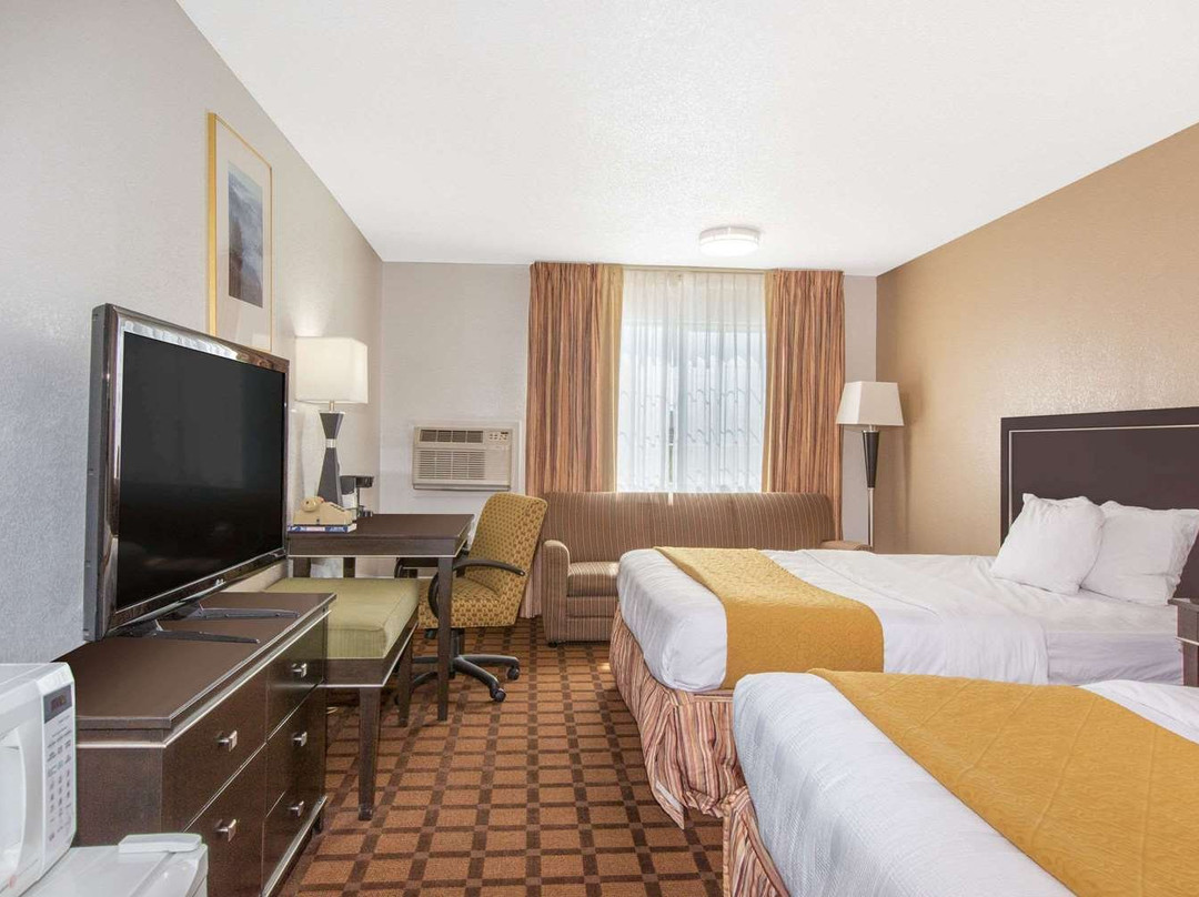 Umpqua Valley Hotel主图