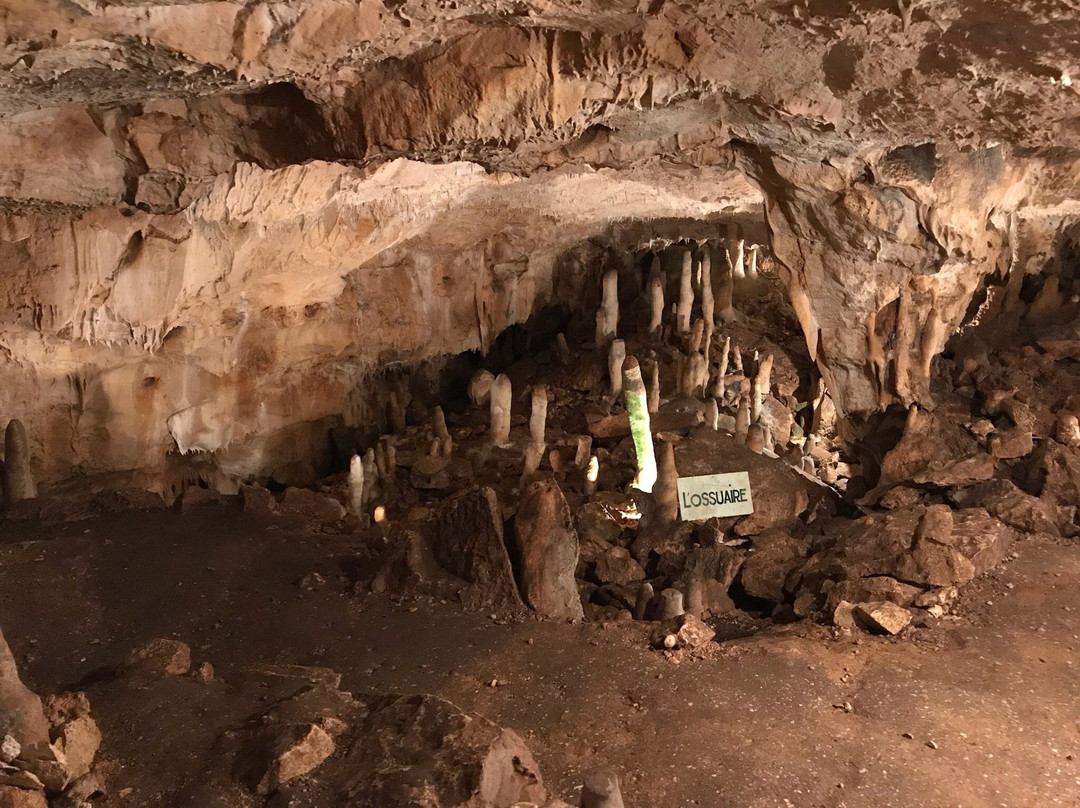 Les Grottes du Queroy景点图片