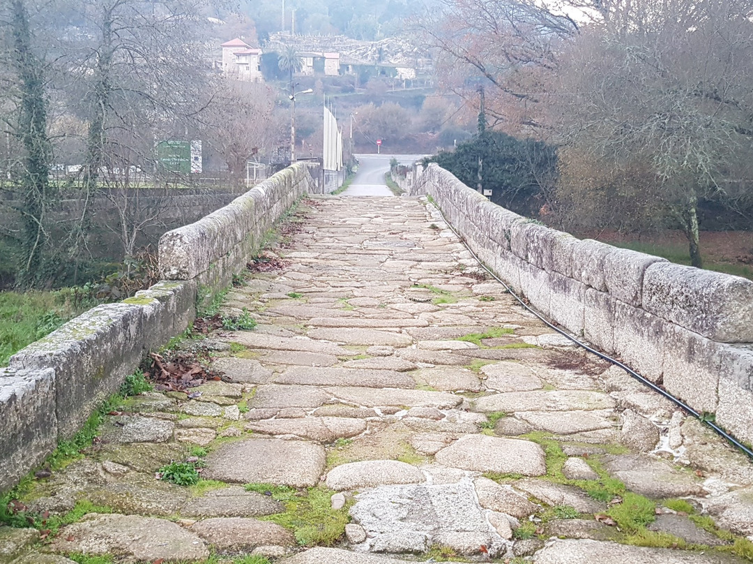 Puente De Francelos景点图片