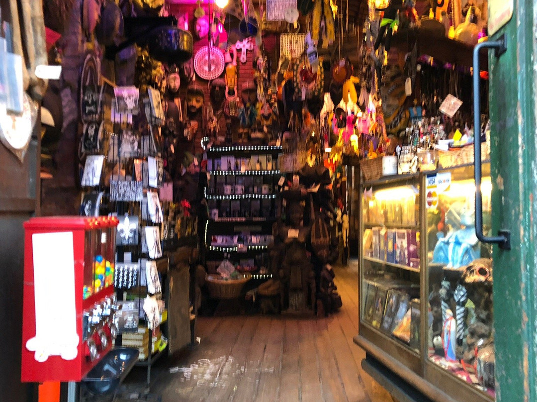 Rev. Zombie's Voodoo Shop景点图片