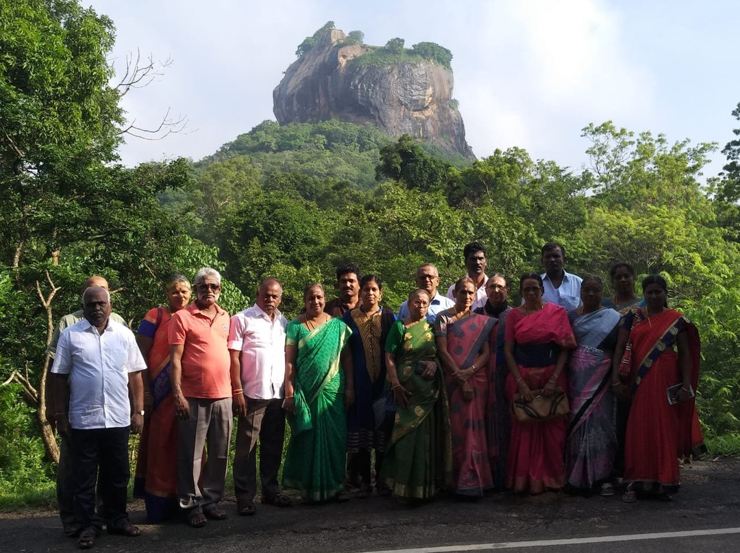 Golden Lanka Tours景点图片