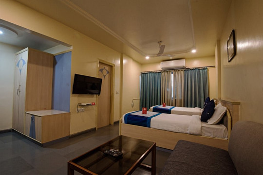 Hotel Ratnalok主图