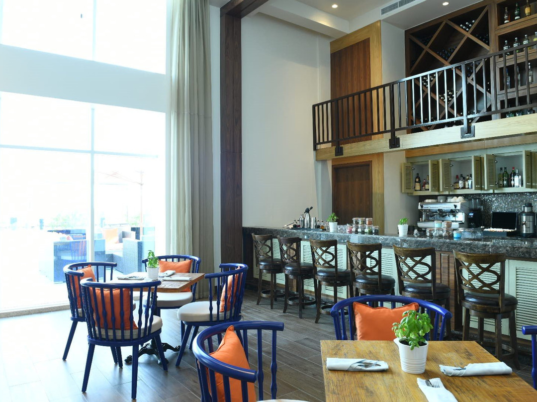 The Deck Pool Bar & Grill