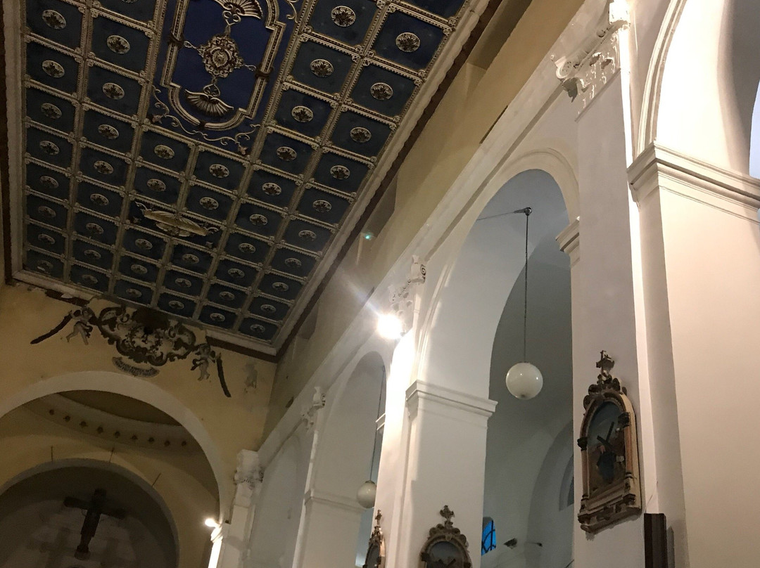 Chiesa di Santa Maria de Plateis-Ciro必去景点