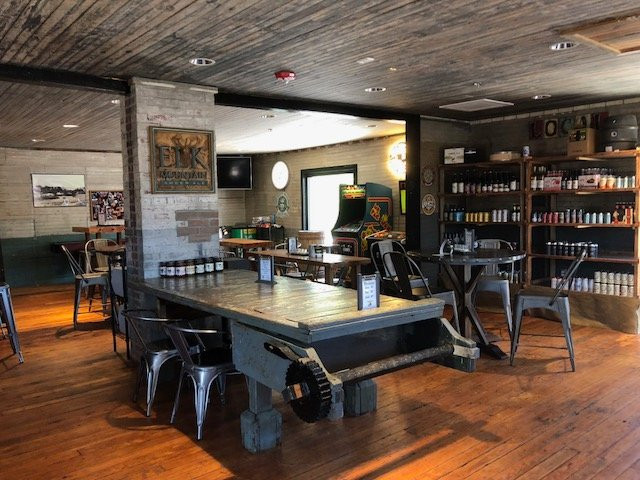 Goat Island Bottle Shop景点图片