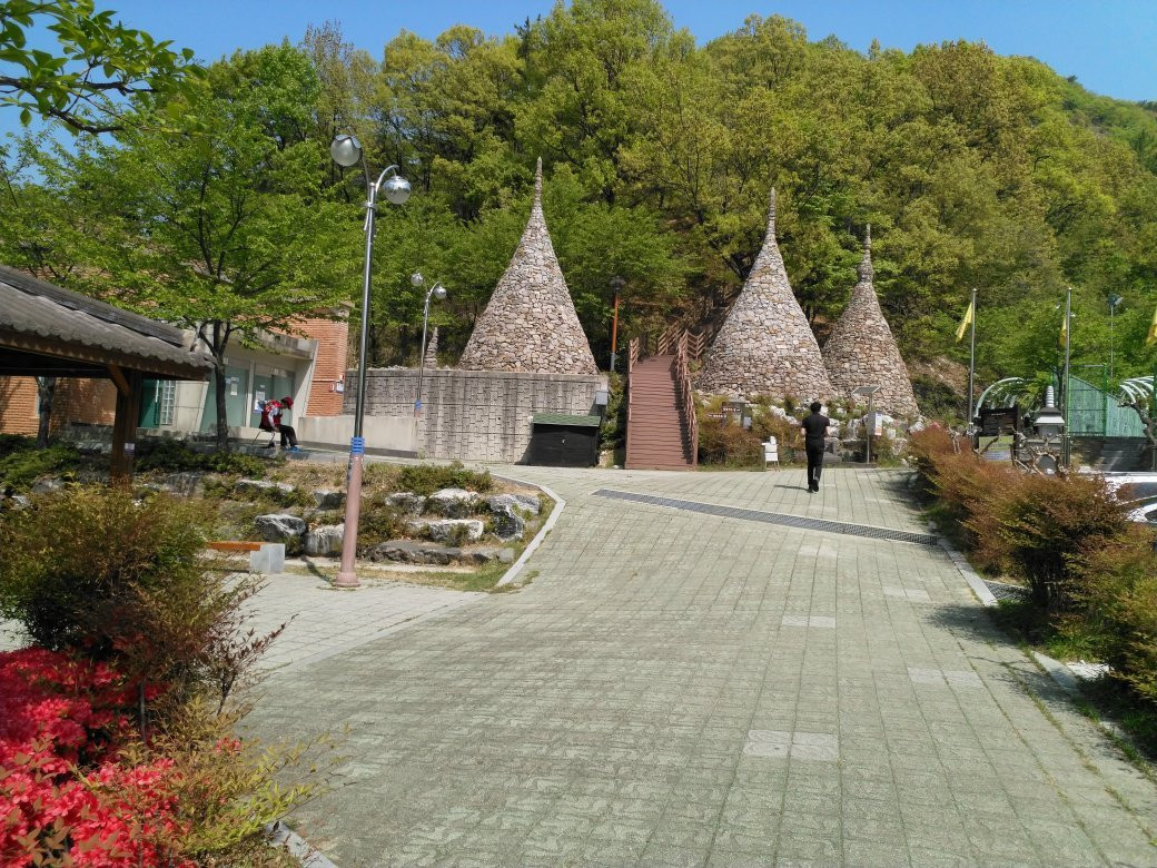 Paryongsan Doltab景点图片