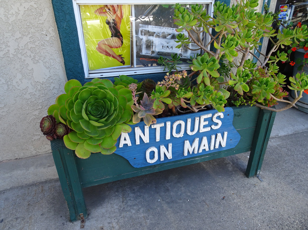 Antiques on Main-坎布里亚必去景点