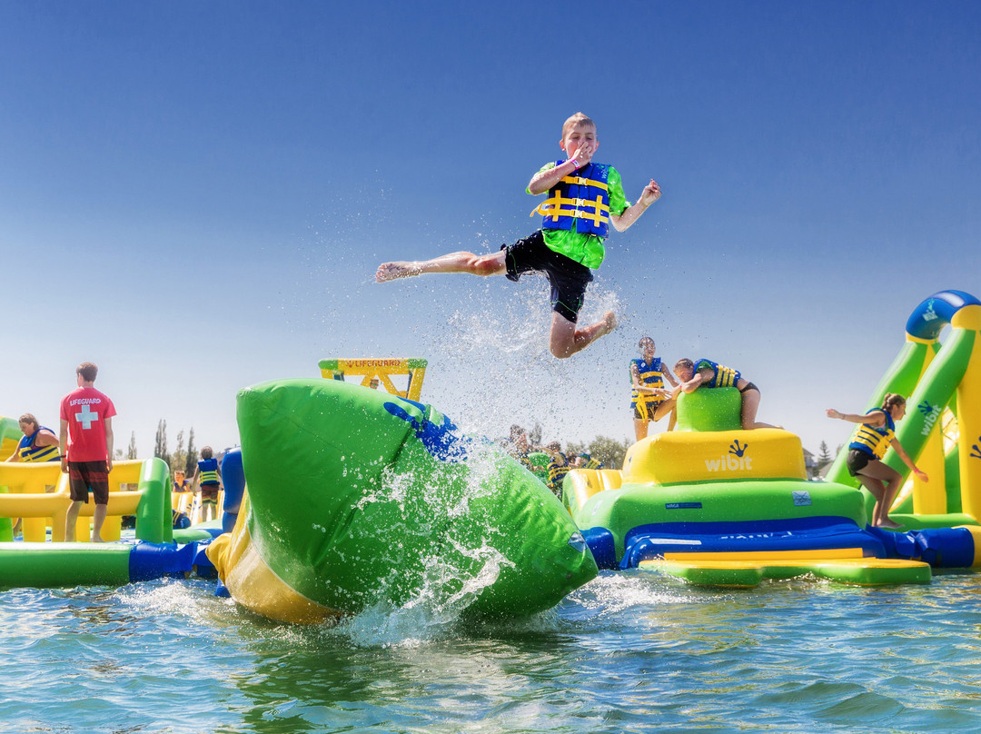 Sylvan Lake Aqua Splash-西尔万湖必去景点