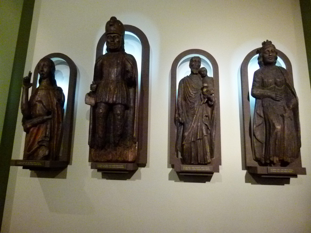 Muzeum Połnocno-Mazowieckie-Lomza必去景点