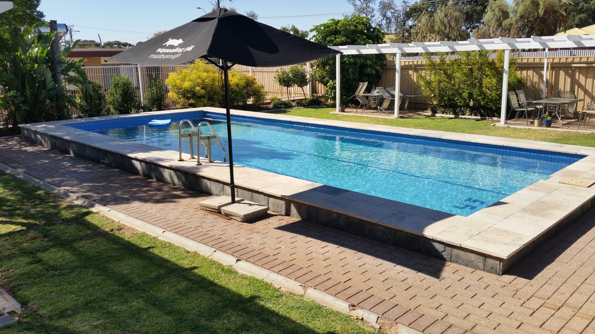 Acacia Ridge Motor Inn-泳池
