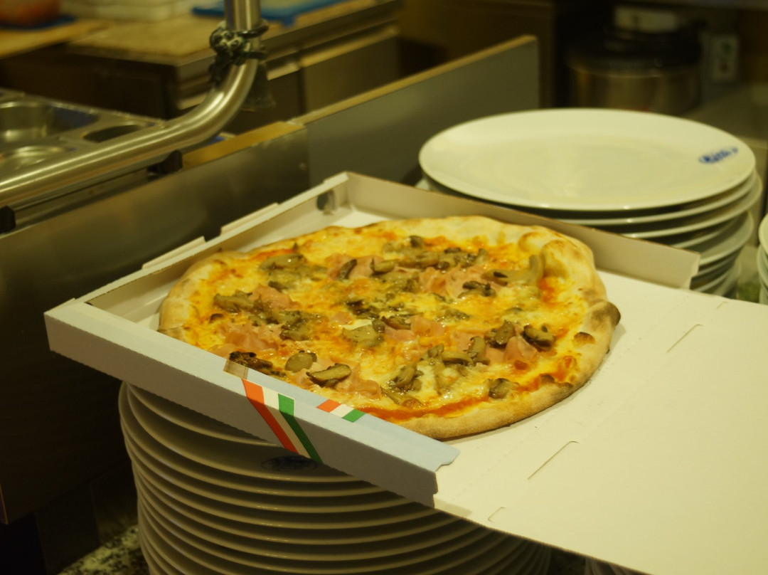 加尔达餐馆和美食-Trattoria Pizzeria Jolly