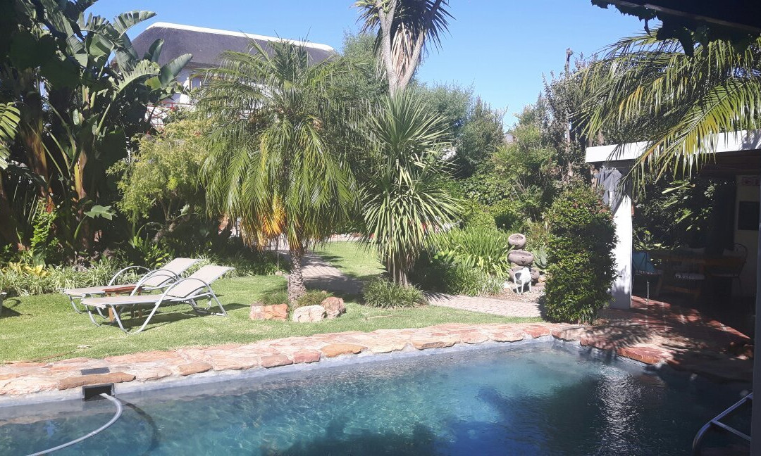 Gubas De Hoek Meet Eat Sleep主图