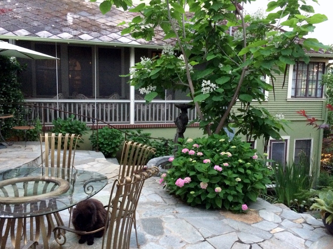 Barretta Gardens Inn主图