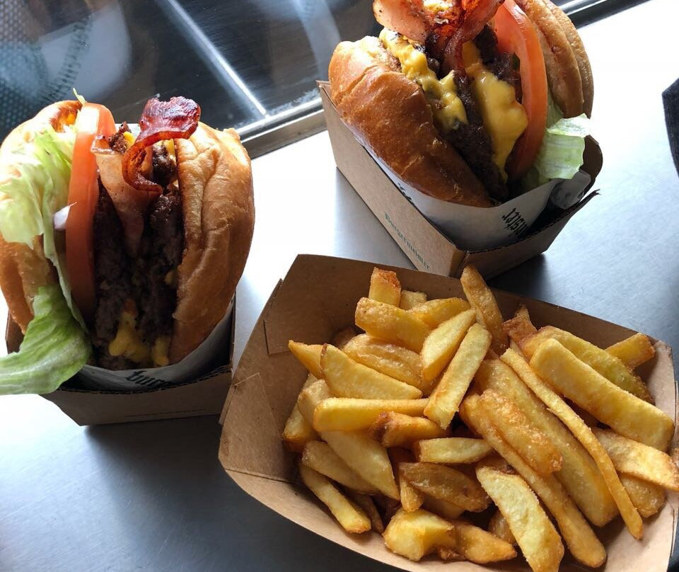 柏林餐馆和美食-Burgermeister Schlesisches Tor