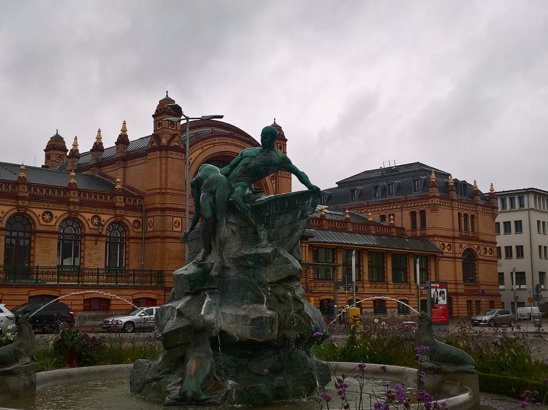 Brunnen "Rettung aus Seenot"-什未林必去景点