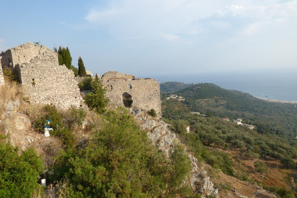 The Castle of Himara景点图片