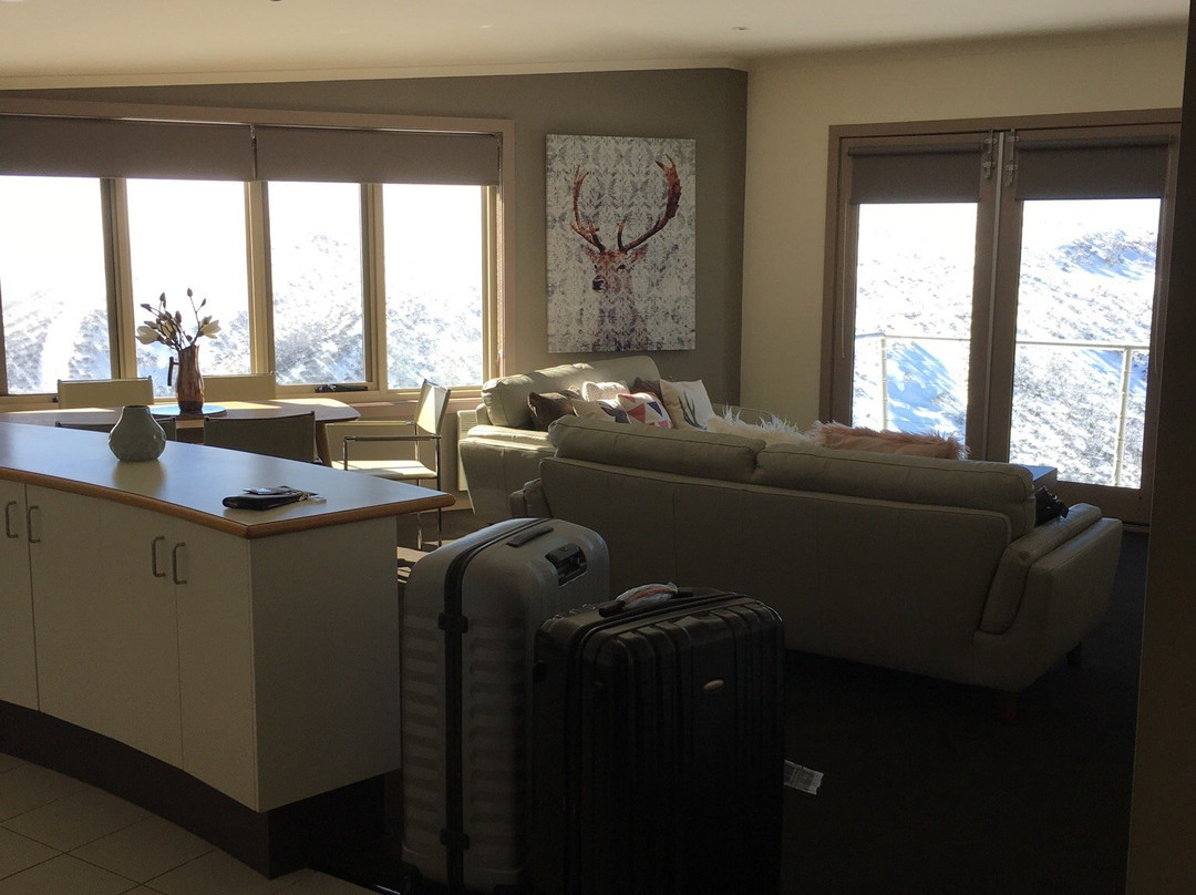 White Crystal Apartments主图