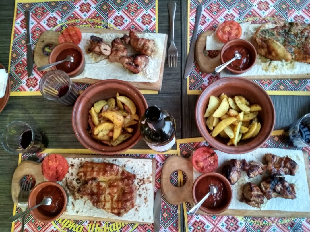 Bilhorod-Dnistrovskyi餐馆和美食-Charka Shvarka