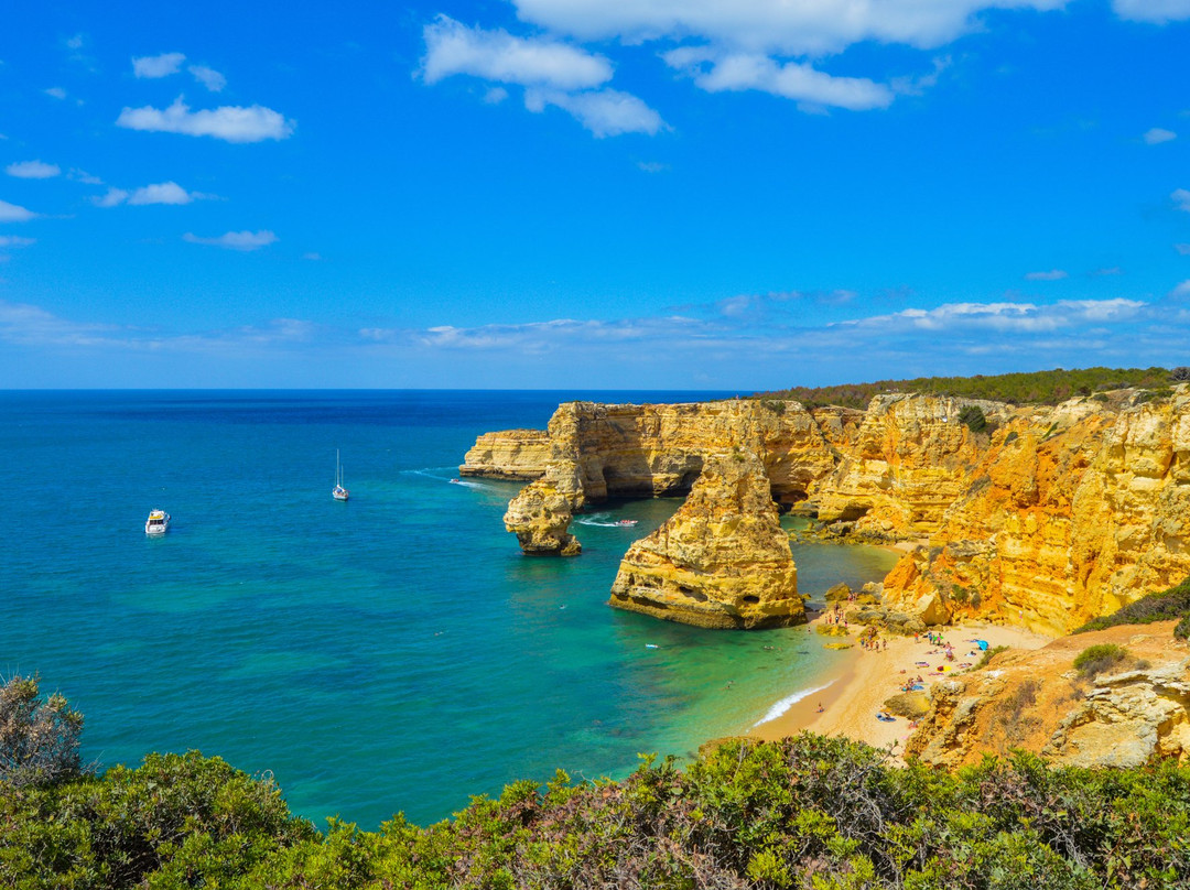 Praia da Marinha景点图片