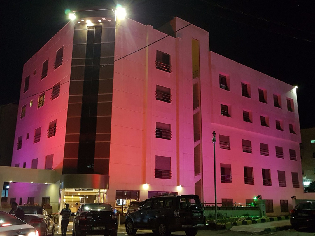 Al Tayeb Hotel Apartments主图