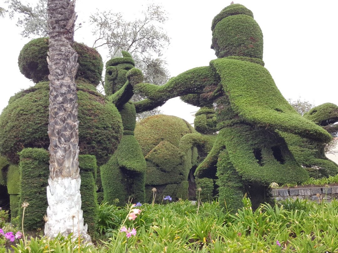 Juan Benigno Vela Park-安巴托必去景点