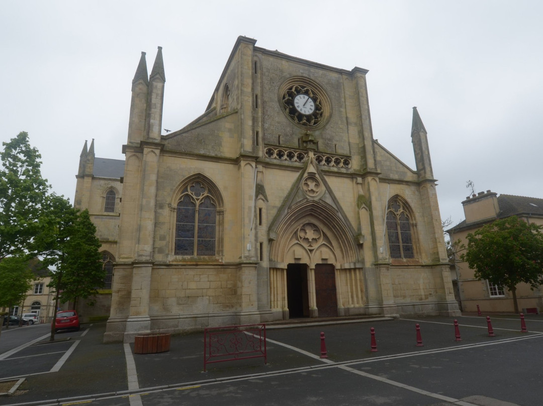 Eglise de Saint-Vaast景点图片