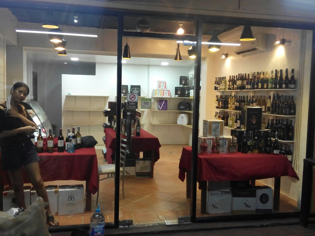 Wine & Cheese Boutique-卡马拉必去景点