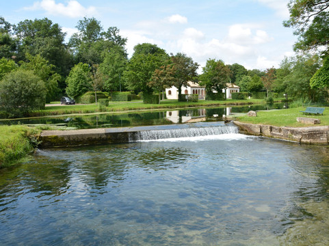 Valence-en-Poitou旅游攻略图片