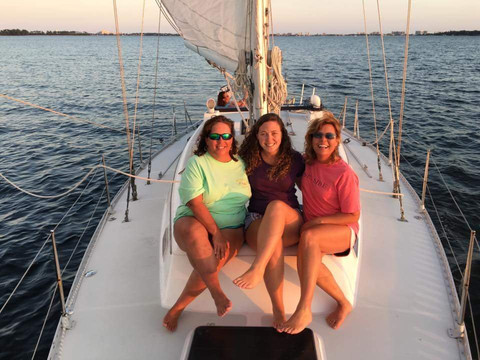 Back Bay Sailing Adventures-橙色海湾必去景点