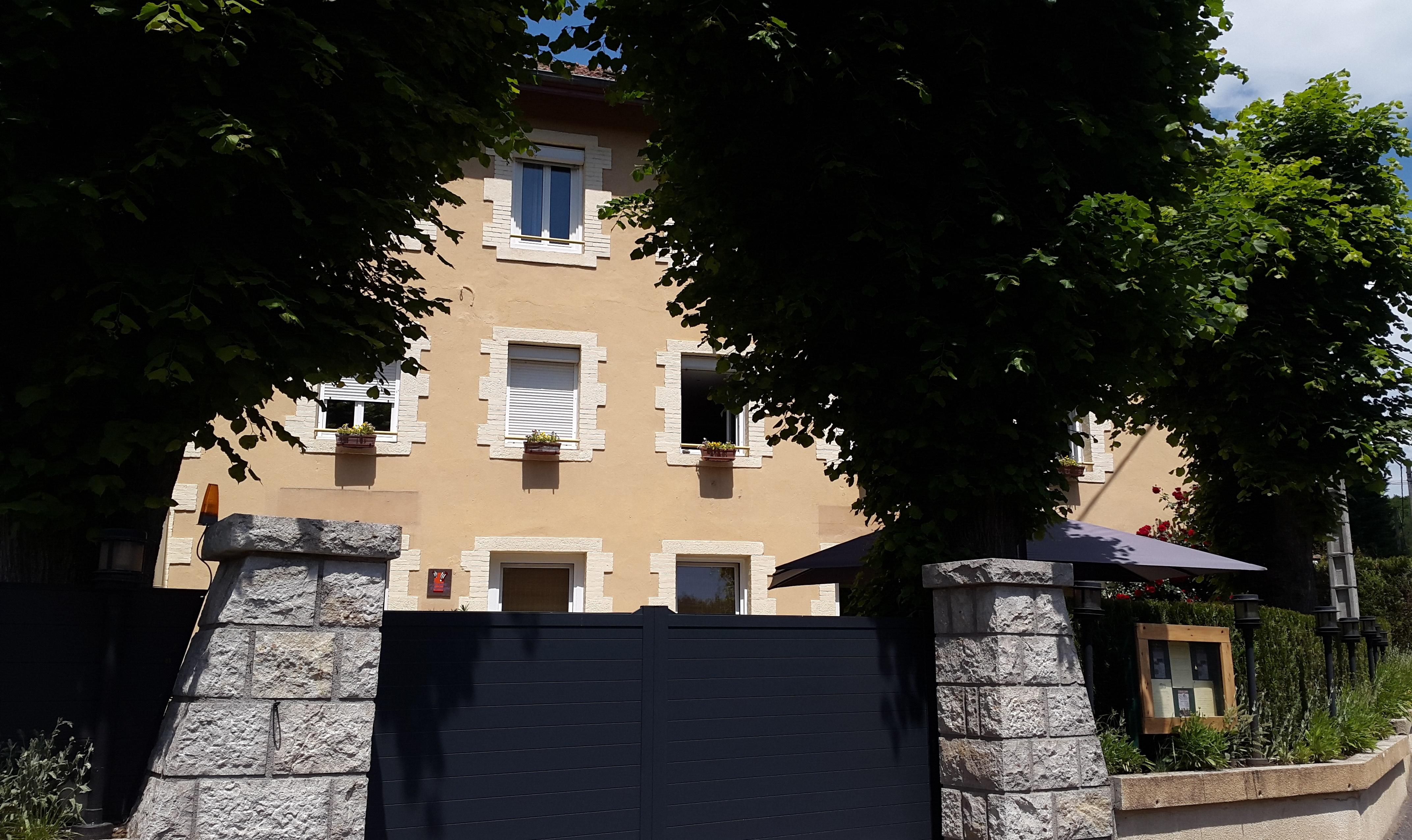 Chambres et Table D'hotes le Barret-官方