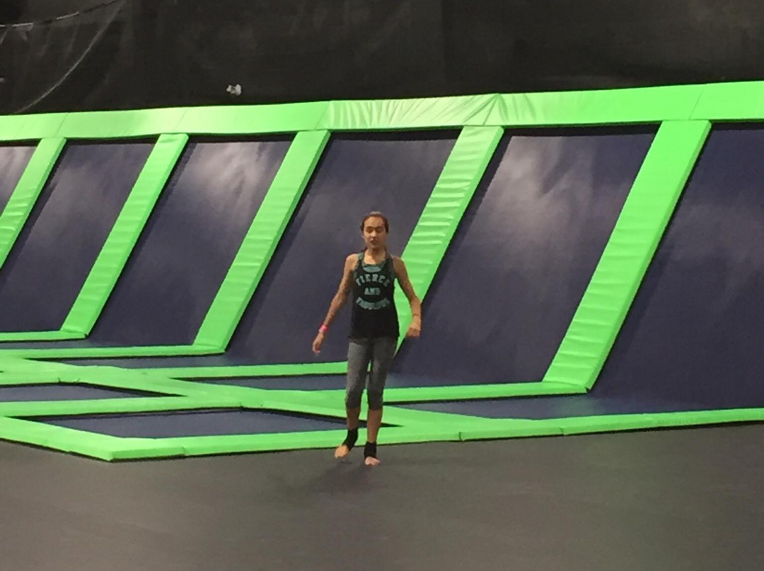 Air U Trampoline Park景点图片