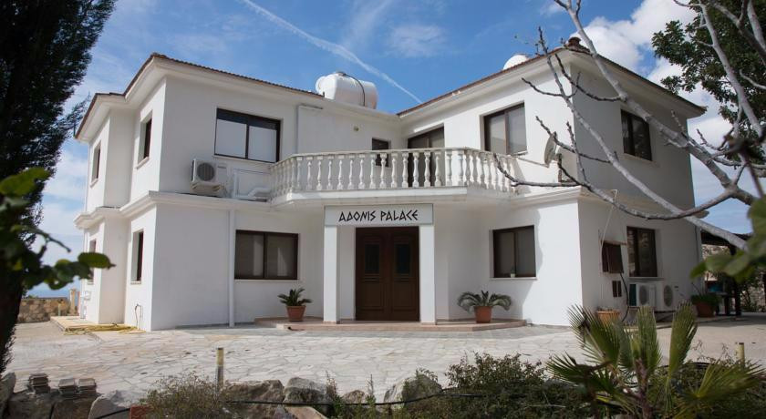 Adonis Palace主图