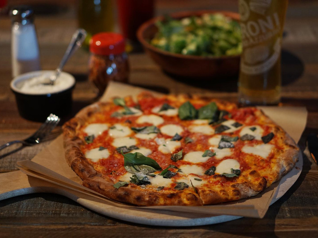 Tre Pizza Pasta Beer Garden