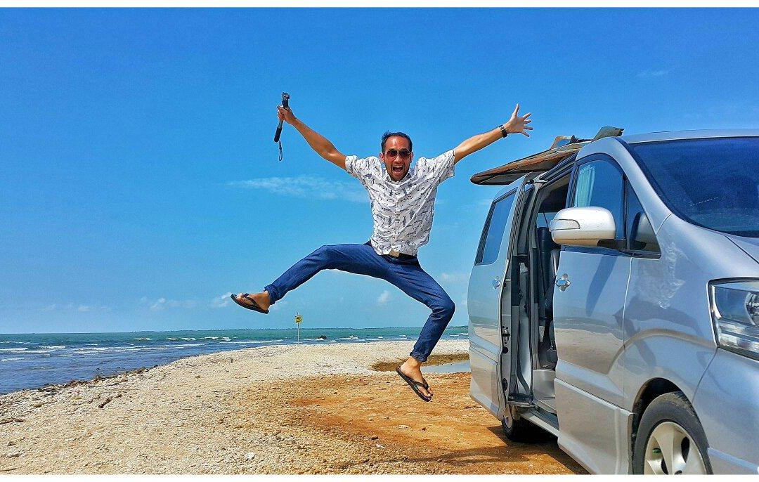 Bandengan Beach景点图片