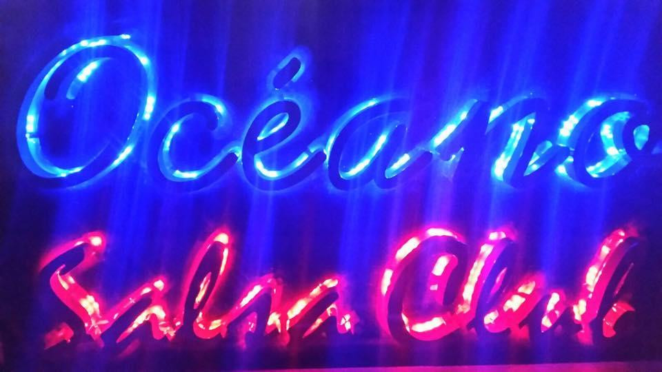 Océano Salsa Club-劳顿必去景点