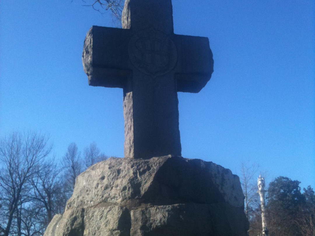 Mount Holly Cemetery-小石城必去景点