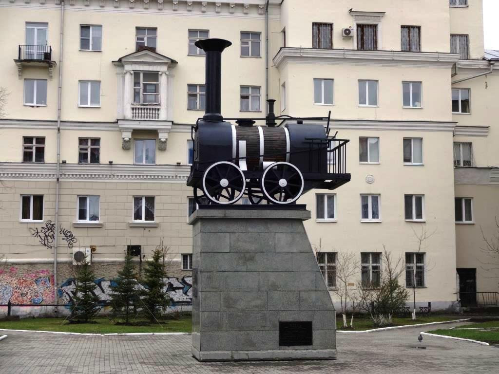 Monument to the First Steam Locomotive景点图片