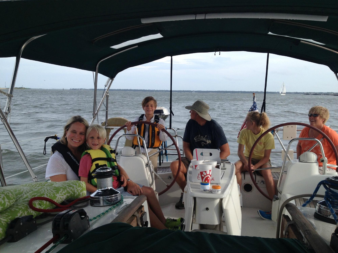 Adventures In Sailing - Day Tours景点图片
