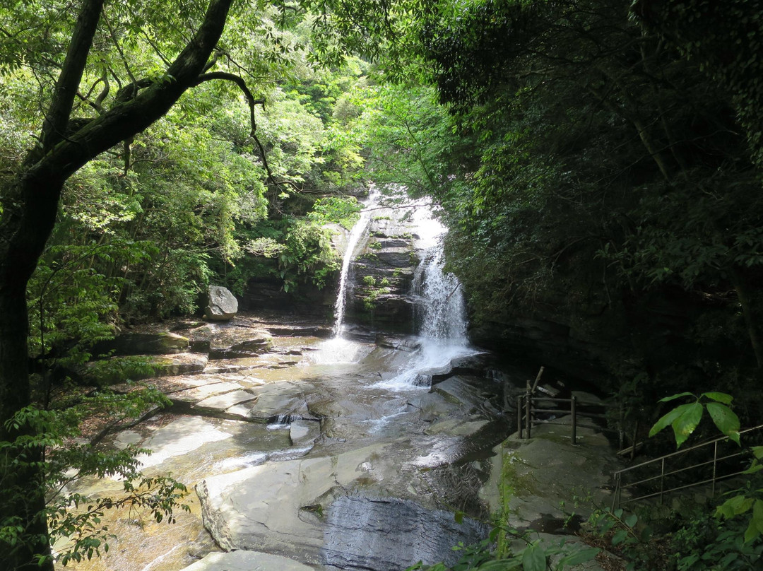 Tsuganeotoshi Falls景点图片
