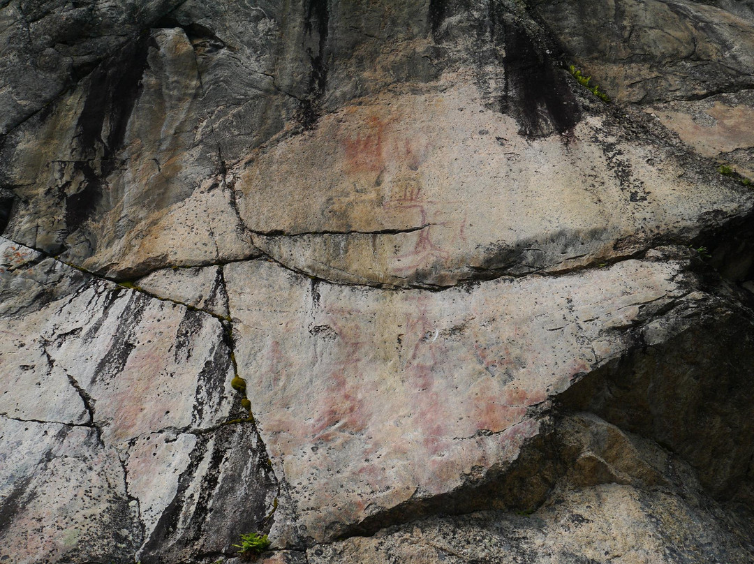 The Astuvansalmi rock paintings景点图片