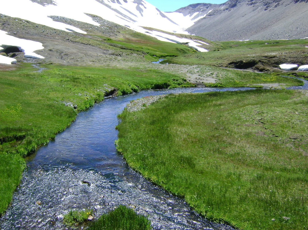 奇廉旅游景点-Valle de Aguas Calientes