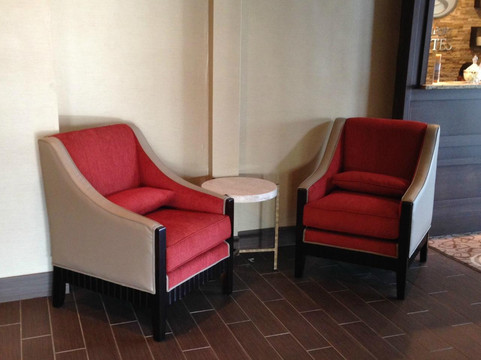 纽布朗费尔斯舒适套房酒店