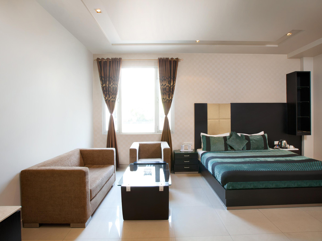 Hotel Samrat Heavens主图