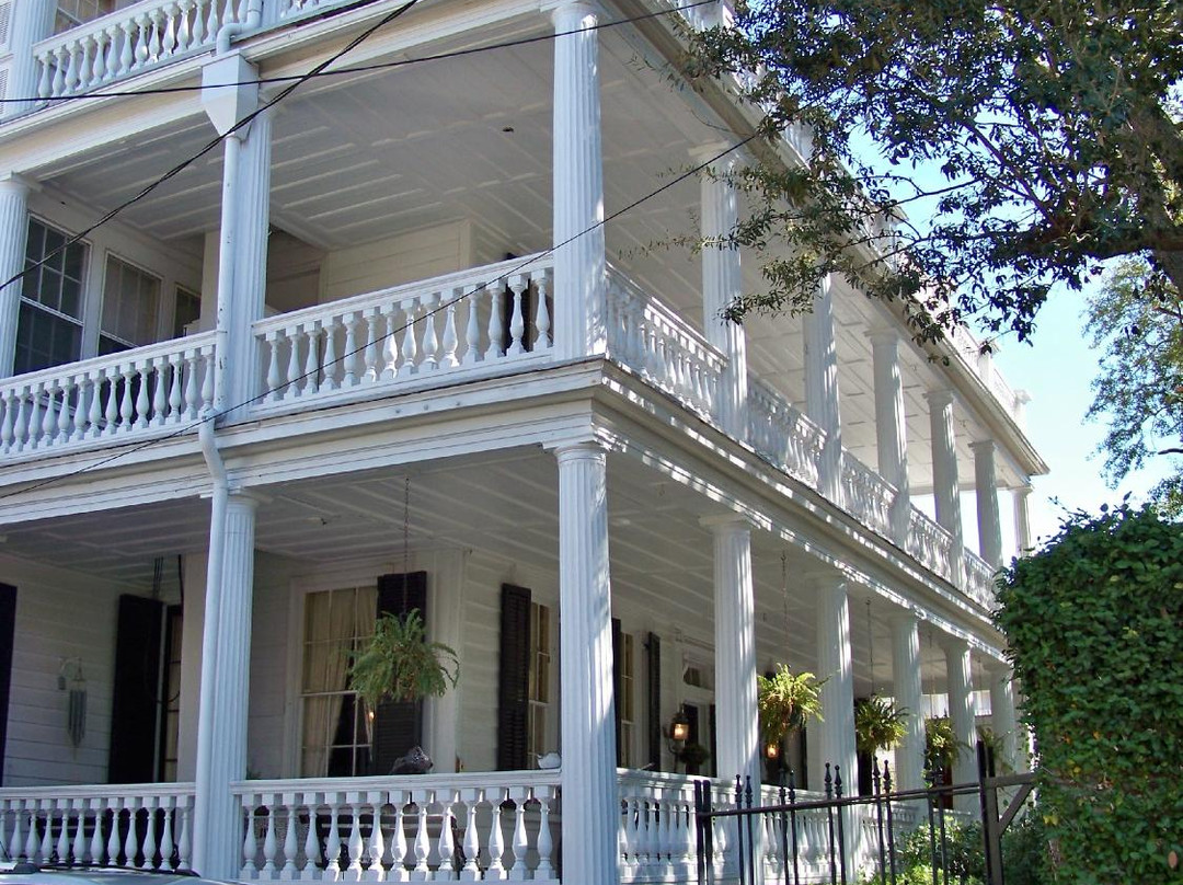 Antebellum Bed and Breakfast at Thomas Lamboll House主图