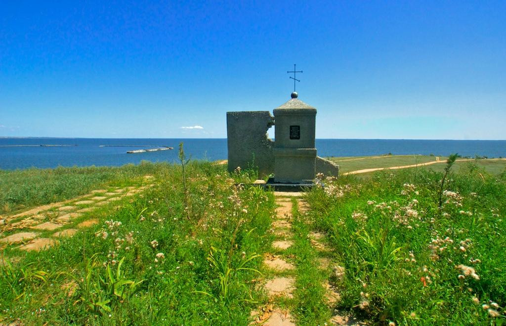 Memorial to the Fallen in 1788 Ochakiv Fortress Assault景点图片