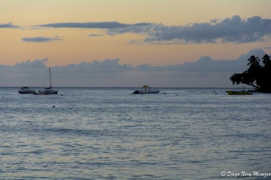 Sandy Beach East-吕康必去景点